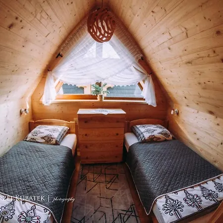 Domki Malcykowka W Zebie Z Jacuzzi Zab Exterior photo