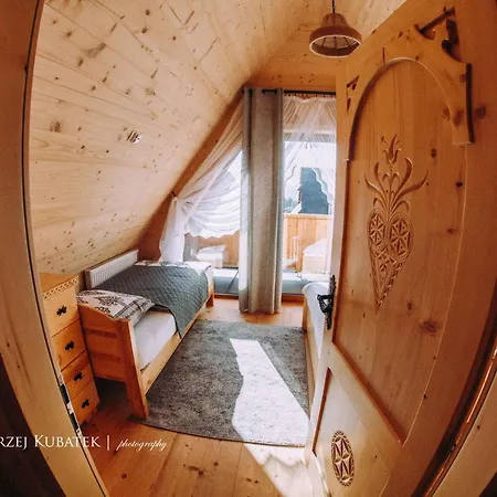 Domki Malcykowka W Zebie Z Jacuzzi Zab Exterior photo