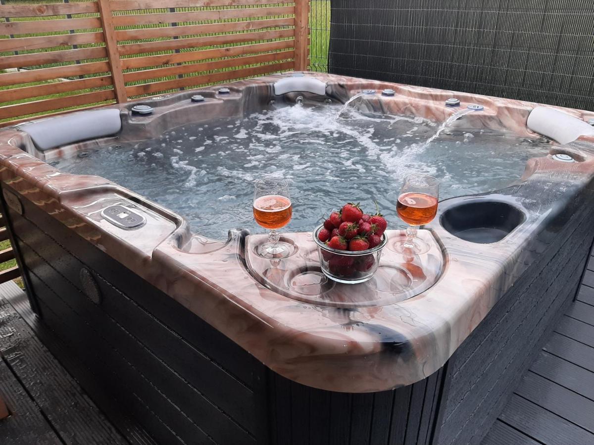Malcykowka W Zebie Z Jacuzzi * Zab